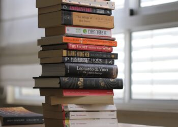 How to Stay Safe During Wildlife Encounters