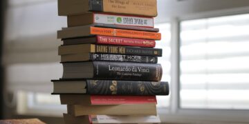 How to Stay Safe During Wildlife Encounters