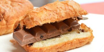 How to Avoid Common Travel Health Risks