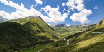 Best Travel Guides for Historical Sites