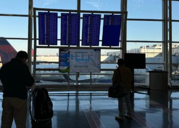 Another winter blast threatens air travel in Northeast, Deep South in coming days