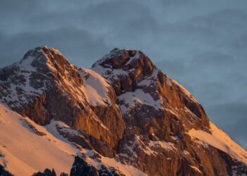 Best Scenic Travel Routes for Road Trippers