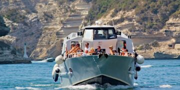 Comprehensive Travel Guides for National Trails