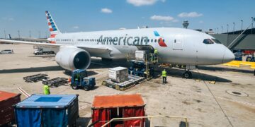 American Airlines launches promotion that could give you a head start on status (and a Flagship Lounge pass)
