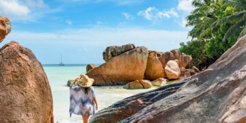 Points and miles travel deals for February: Earn with these offers