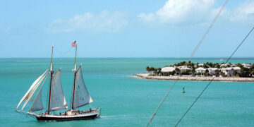 San Francisco – Key West, Florida (and vice versa). 6 (Basic Economy) / 6 (Regular Economy). Roundtrip, including all Taxes. – The Flight Deal