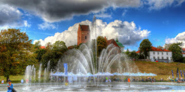 San Francisco – Warsaw, Poland. 7 (Basic Economy) / 7 (Regular Economy). Roundtrip, including all Taxes – The Flight Deal