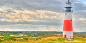 San Francisco – Nantucket, Massachusetts (and vice versa). 2 (Basic Economy) / 2 (Regular Economy). Roundtrip, including all Taxes – The Flight Deal