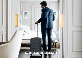 Comparing the Marriott Bonvoy Bold and Hilton Honors Amex