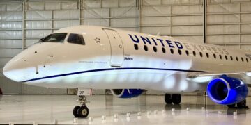 Exclusive: United shuts down Starlink Wi-Fi on regional jets