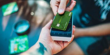 Military community: Build credit and earn rewards with this card