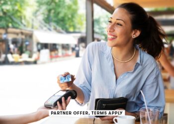 Chase Sapphire Reserve vs. American Express Gold: A top luxury travel card against a top foodie card