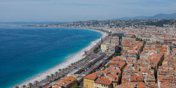 San Francisco – Nice, France. 8 (Basic Economy) / 8 (Regular Economy). Roundtrip, including all Taxes – The Flight Deal