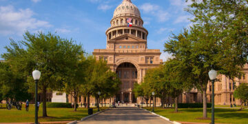 San Francisco – Austin, Texas (and vice versa). 7 (Basic Economy) / 7 (Regular Economy). Roundtrip, including all Taxes – The Flight Deal
