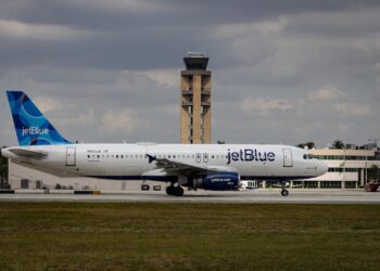 JetBlue announces big Fort Lauderdale expansion, new destination