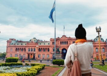 This couple got scammed into paying nearly ,000 for lunch