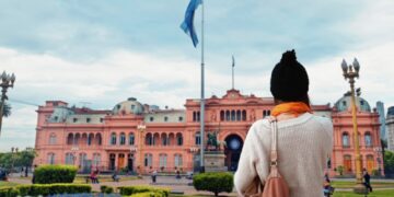 This couple got scammed into paying nearly ,000 for lunch