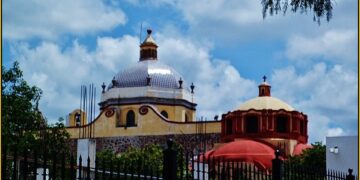 San Francisco – Santiago de Querétaro, Mexico. 6 (Basic Economy) / 1 (Regular Economy). Roundtrip, including all Taxes – The Flight Deal