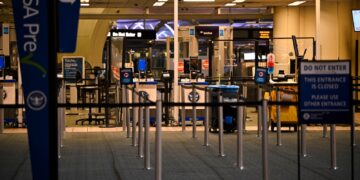 How each airline is handling the flight cuts required by the FAA