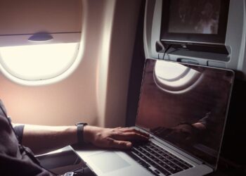 Guide to airlines with free Wi-Fi